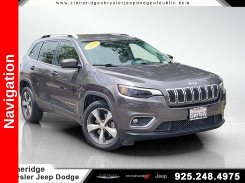 Used 2019 Jeep Cherokee Limited w/ Luxury Group FWD image 1