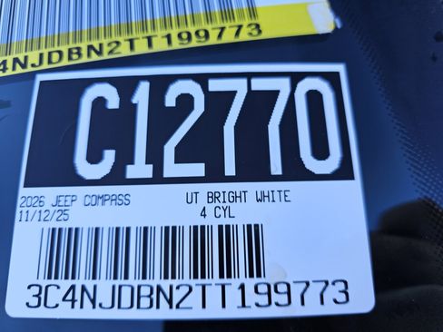 New 2026 Jeep Compass Latitude image 10