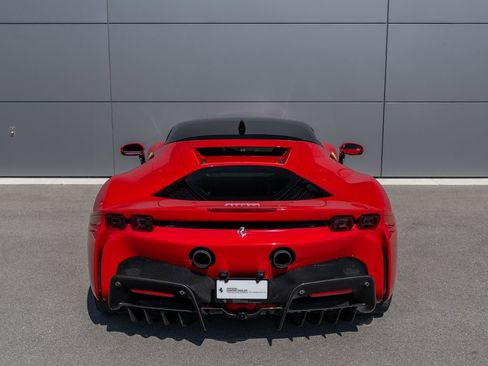 Used 2021 Ferrari SF90 Stradale AWD/4WD image 7