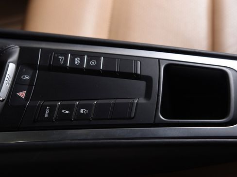 Used 2019 Porsche 911 Carrera S image 18