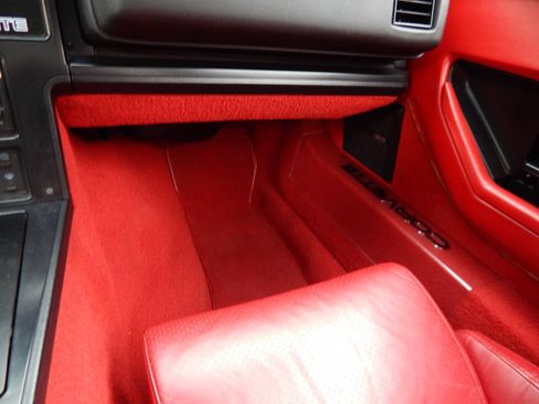Used 1988 Chevrolet Corvette Convertible RWD image 80