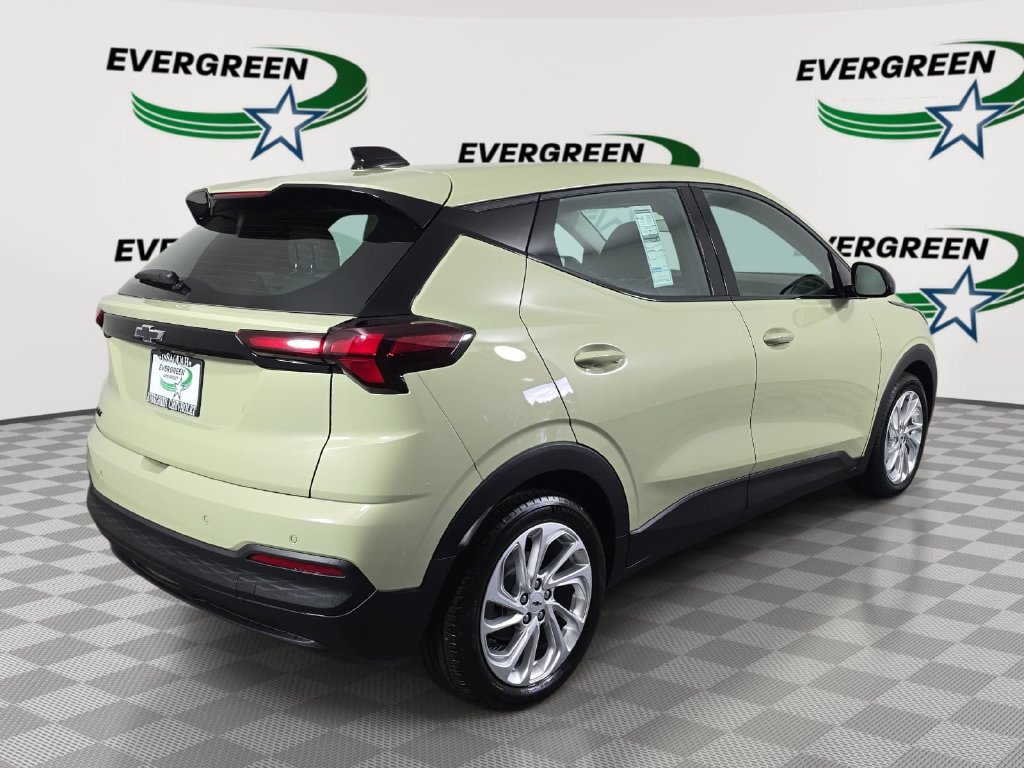New 2027 Chevrolet Bolt LT w/ Comfort Package FWD image 5
