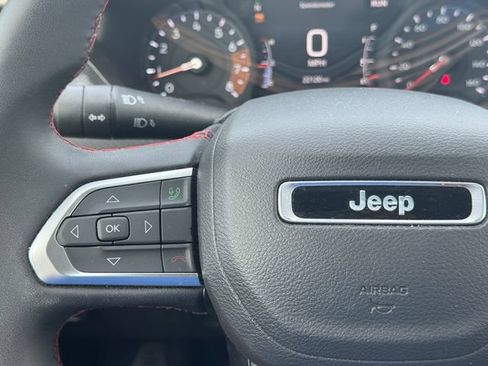 Certified 2025 Jeep Compass Trailhawk AWD/4WD image 24