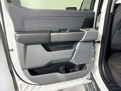 Used 2023 Ford F150 Lightning XLT image 26