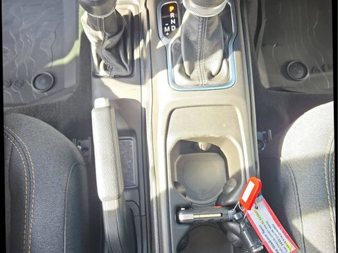 New 2025 Jeep Gladiator Sport image 16