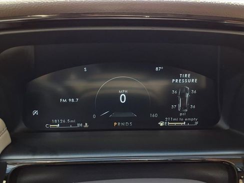 Certified 2022 Lincoln Nautilus Reserve image 10