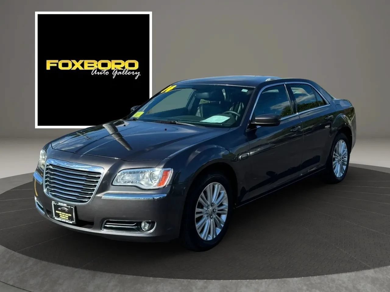 Used 2014 Chrysler 300 AWD w/ Driver Convenience Group image 1