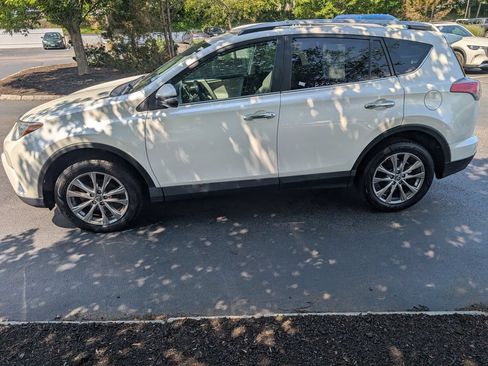Used 2017 Toyota RAV4 Limited AWD/4WD image 3