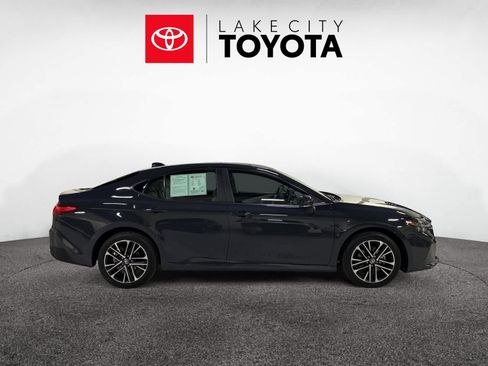 Used 2026 Toyota Camry XLE image 9