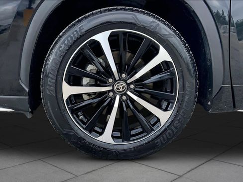 Used 2022 Toyota Highlander XSE image 11