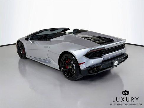 Used 2018 Lamborghini Huracan LP 580-2 RWD image 8