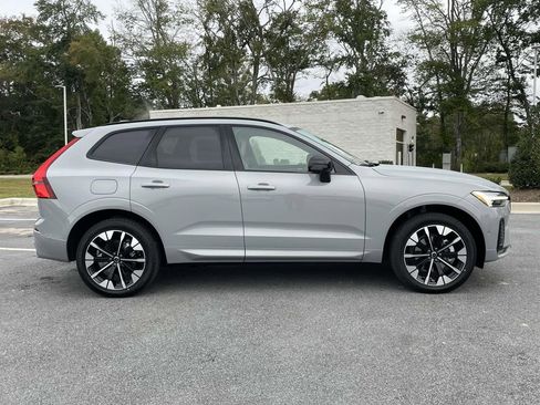 New 2026 Volvo XC60 B5 Plus w/ Protection Package Premier image 29