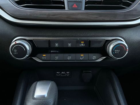 Used 2025 Nissan Altima 2.5 SV image 27