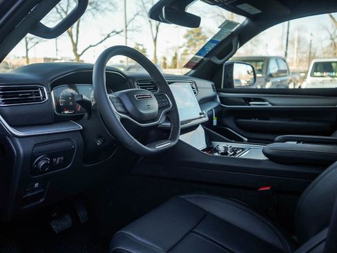 New 2026 Jeep Grand Wagoneer Limited image 19