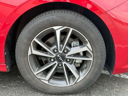 Used 2024 Kia Forte LXS w/ LXS Technology Package FWD image 28