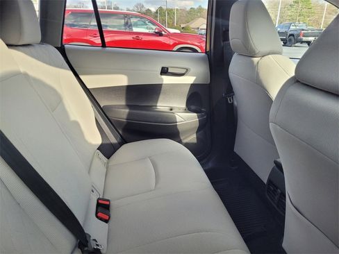 Used 2022 Toyota Corolla Cross LE image 9