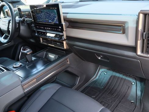 Used 2024 GMC Hummer EV 3X w/ Omega Edition image 31