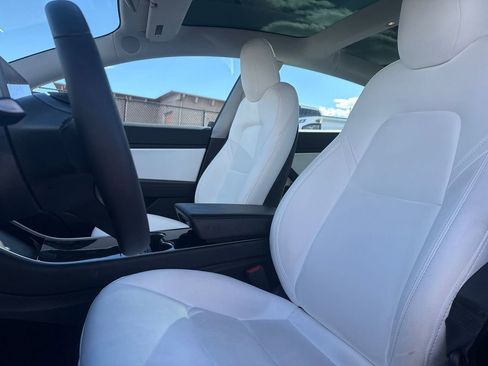 Used 2020 Tesla Model 3 Long Range image 11