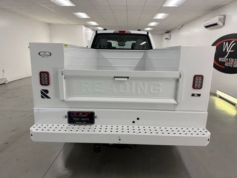 New 2026 Ford F250 XL w/ XL Chrome Package image 7