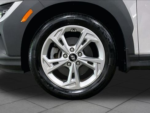 Used 2022 Hyundai Kona SEL AWD/4WD image 11