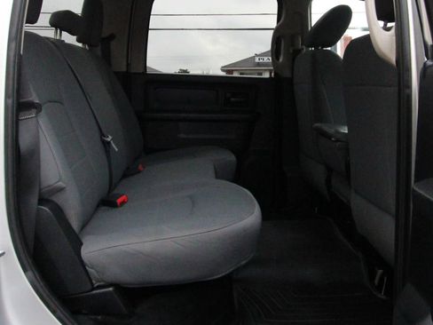 Used 2015 RAM 2500 Tradesman w/ Chrome Appearance Group image 12