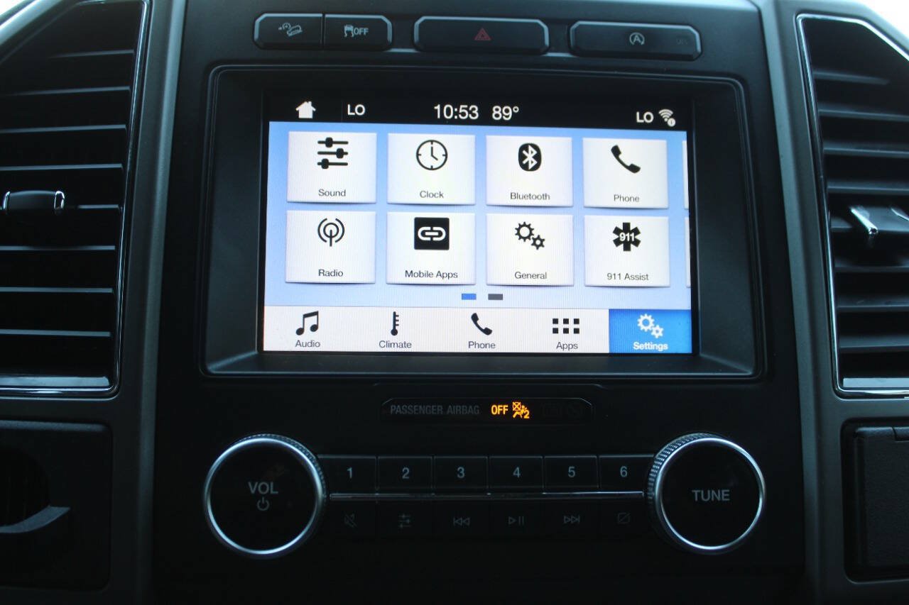 Used 2019 Ford Expedition Max XLT w/ Equipment Group 201A AWD/4WD image 23