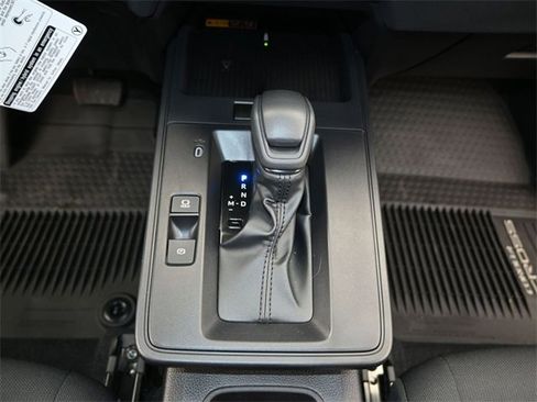 Used 2026 Toyota Corolla Cross LE w/ Moonroof Package image 8