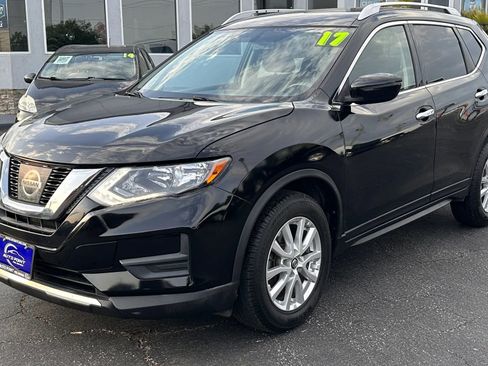 Used 2017 Nissan Rogue SV AWD/4WD image 1