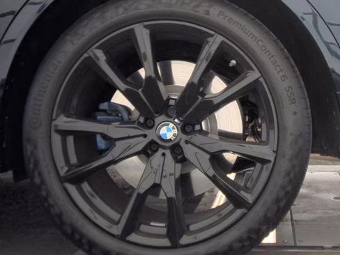 Used 2024 BMW X7 M60i w/ Executive Package image 12