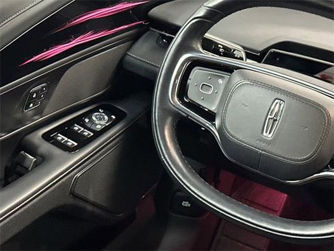 Used 2024 Lincoln Nautilus Premier w/ Jet Appearance Package image 19