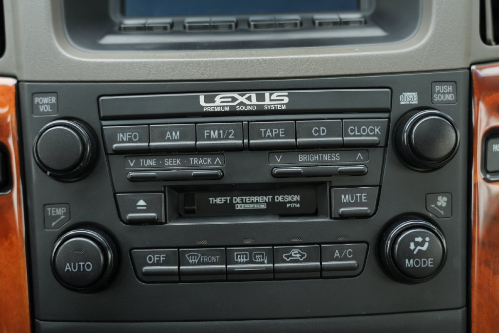 Used 2002 Lexus RX 300 4WD w/ Premium Pkg Plus image 47