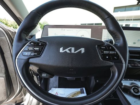 Used 2023 Kia EV6 Wind w/ Wind Technology Package AWD/4WD image 18