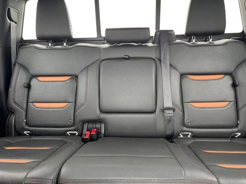 Used 2019 GMC Sierra 1500 AT4 w/ AT4 Premium Package AWD/4WD image 13