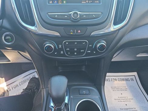 Used 2023 Chevrolet Equinox LT AWD/4WD image 19