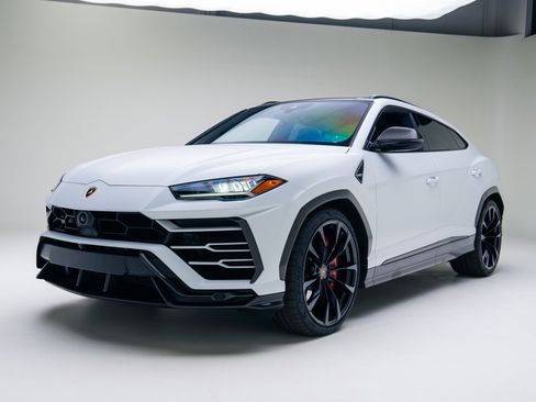 Used 2022 Lamborghini Urus image 7