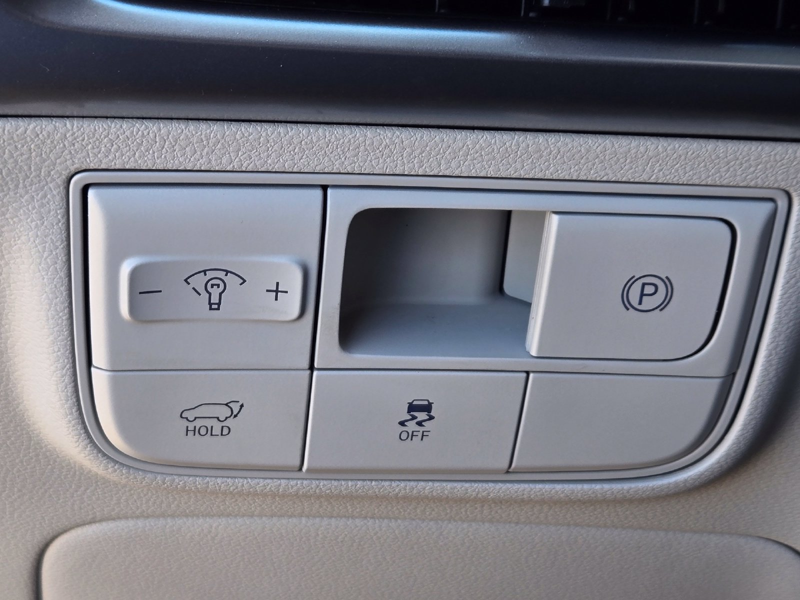 New 2026 Hyundai Tucson Limited FWD image 16
