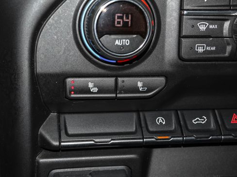 Used 2021 Chevrolet Silverado 1500 LT AWD/4WD image 31