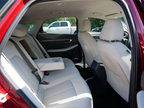 Used 2023 Hyundai Sonata SEL w/ Cargo Package FWD image 9