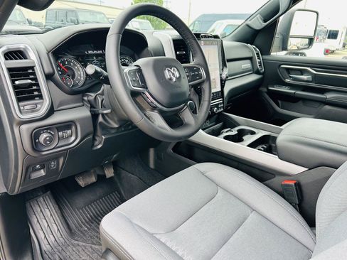 Used 2025 RAM 1500 Big Horn AWD/4WD image 14
