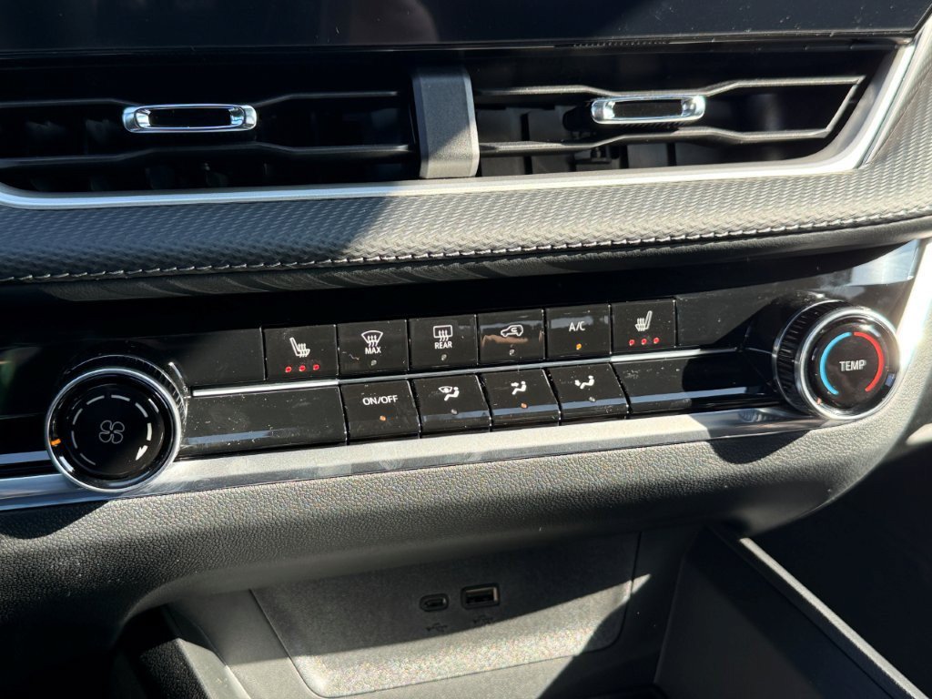 New 2027 Chevrolet Equinox LT FWD image 22