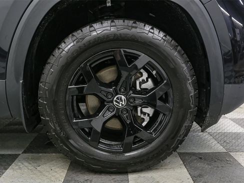 New 2026 Volkswagen Atlas Peak Edition image 14