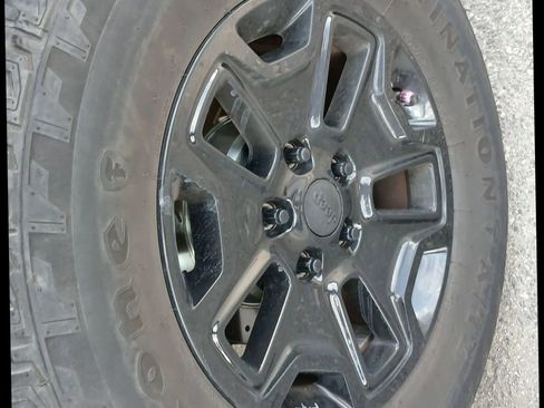 Used 2015 Jeep Wrangler Unlimited Sport AWD/4WD image 30