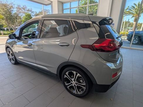 Used 2020 Chevrolet Bolt Premier w/ Infotainment Package image 10