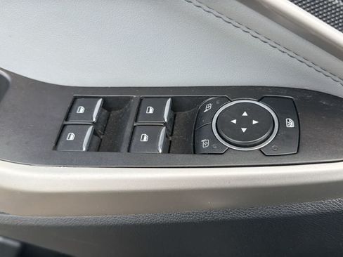 Used 2023 Ford Explorer XLT w/ Equipment Group 202A AWD/4WD image 17