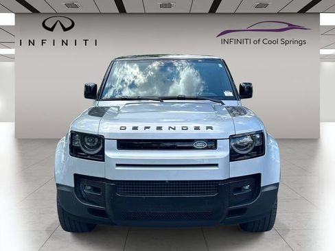 Used 2024 Land Rover Defender 110 SE AWD/4WD image 2