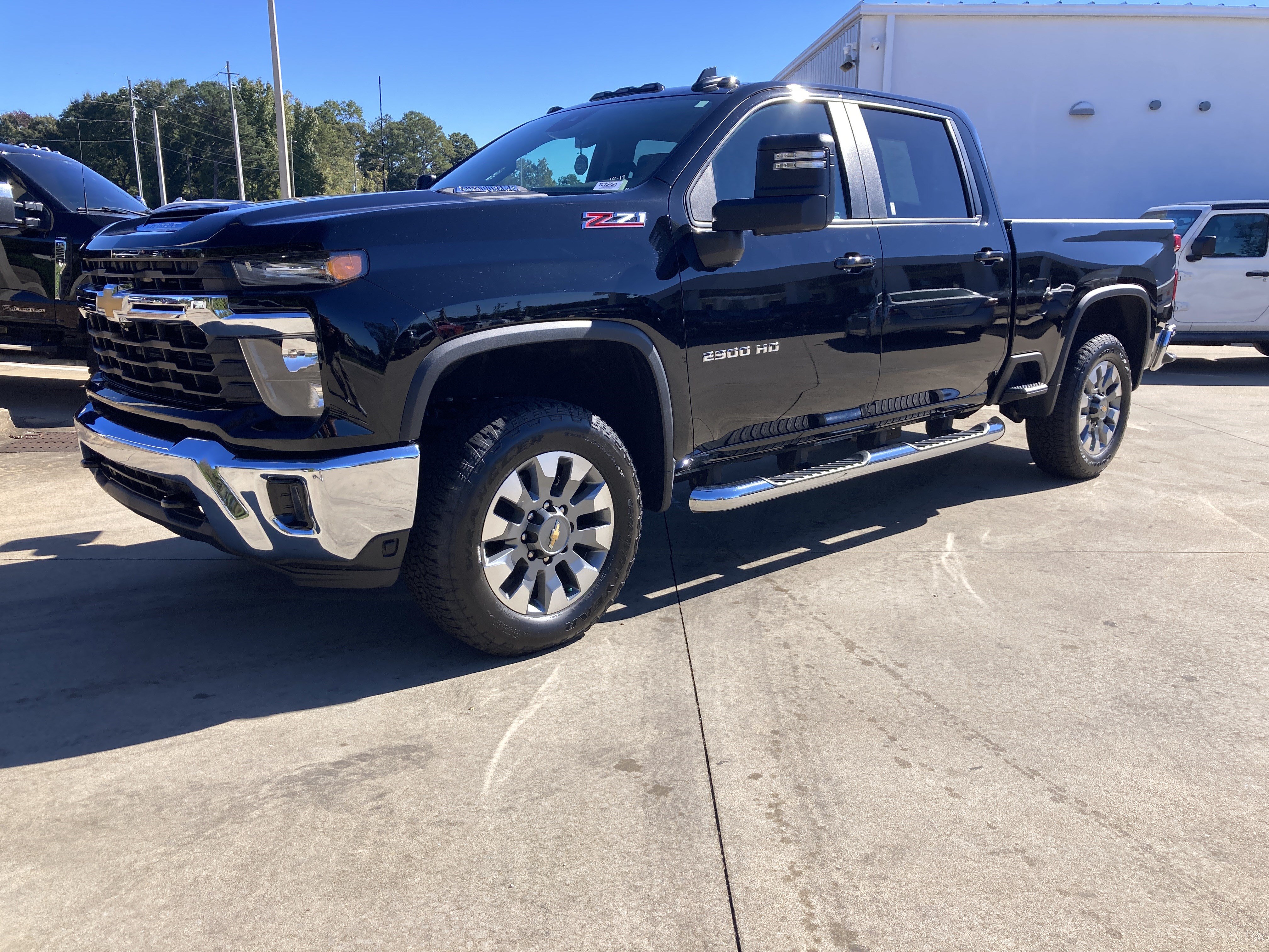 Used 2024 Chevrolet Silverado 2500 LT w/ All Star Edition AWD/4WD image 1