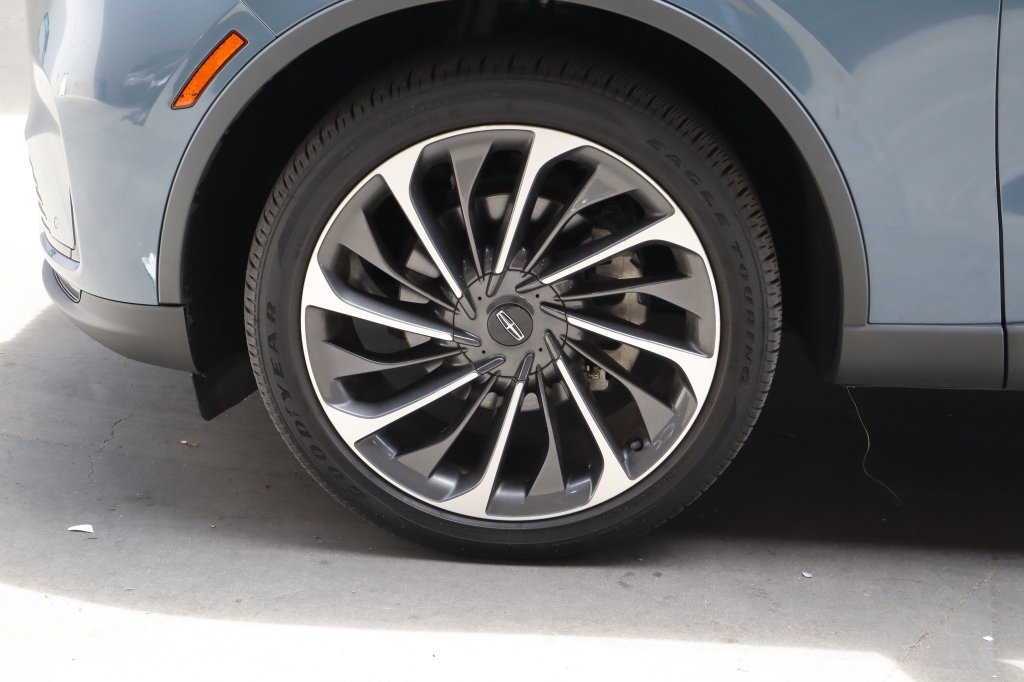 Used 2025 Lincoln Aviator Reserve w/ Equipment Group 201A AWD/4WD image 16