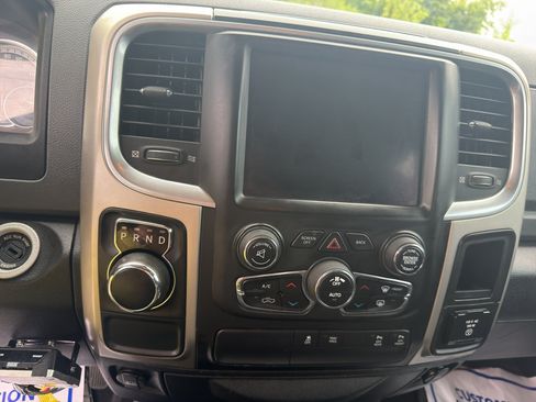 Used 2019 RAM 1500 Big Horn RWD image 10