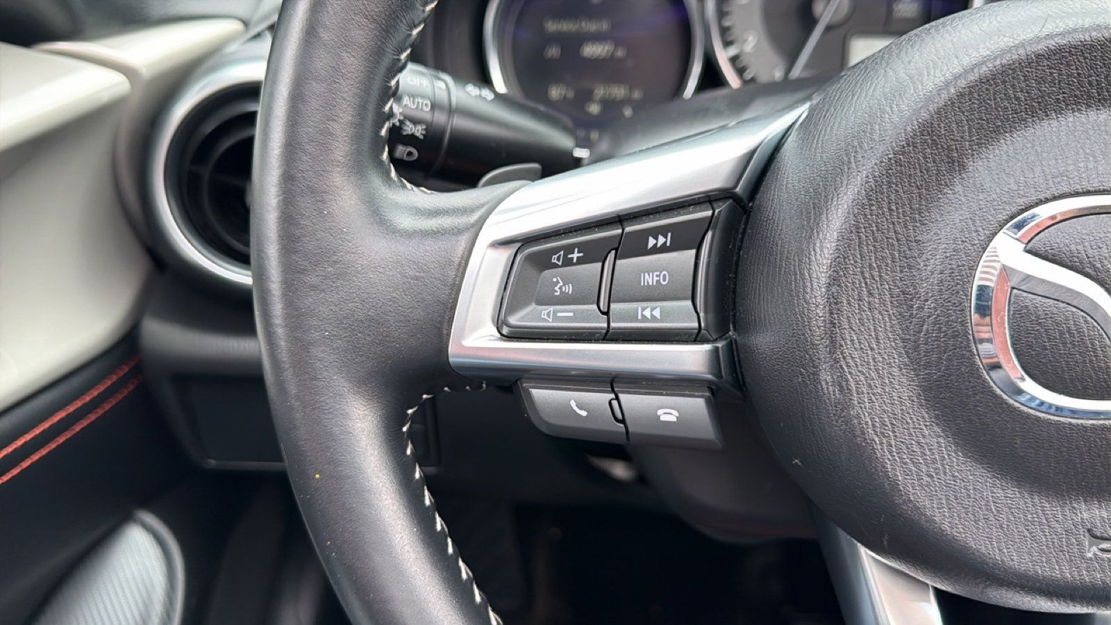 Used 2023 MAZDA MX-5 Miata Grand Touring RWD image 23