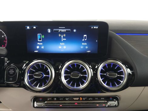 Certified 2026 Mercedes-Benz GLA 250 4MATIC image 17